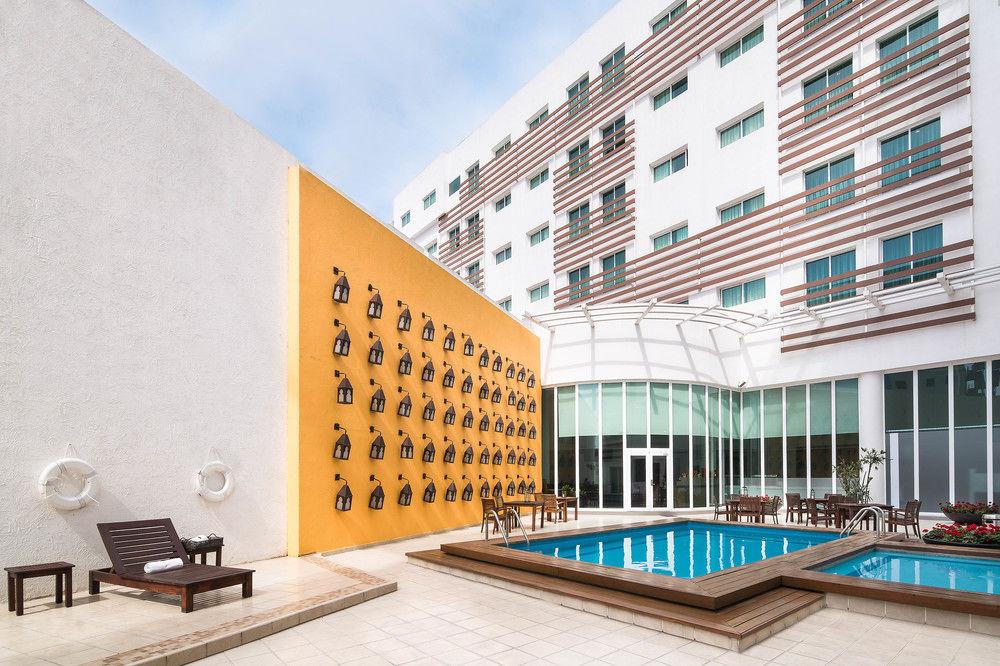 Hs Hotsson Smart Leon Centro Max Hotel Exterior photo