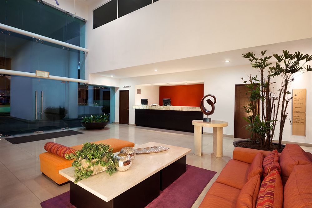 Hs Hotsson Smart Leon Centro Max Hotel Exterior photo